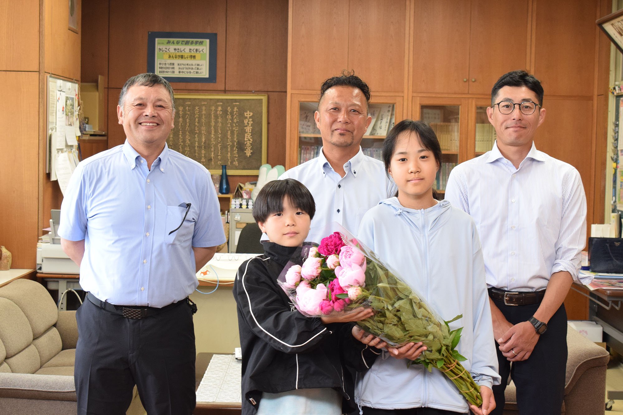 シャクヤク贈呈式 写真
